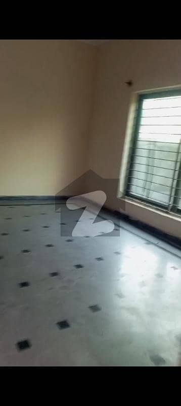 10 Marla Lower Portion Available For Rent