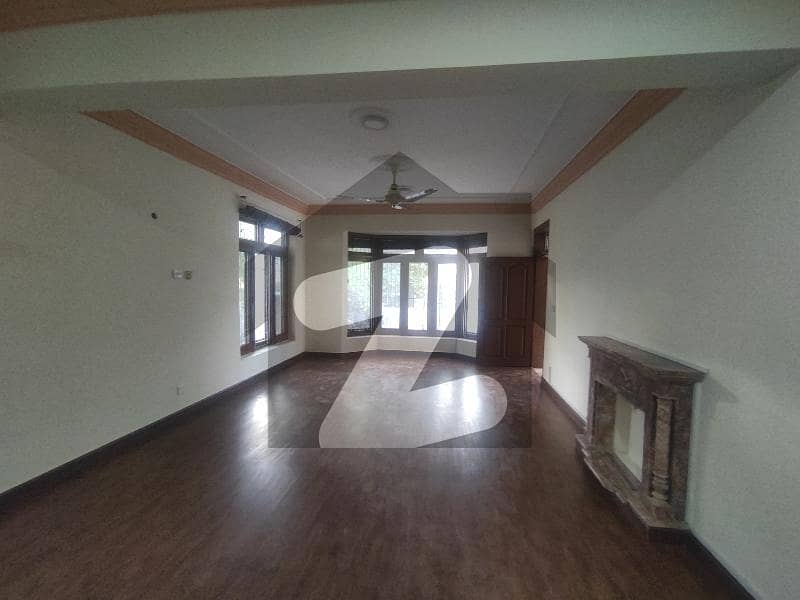 Ground Portion For Rent G10-3 Ideal Location Ground Portion For Rent G10-3 Ideal Location