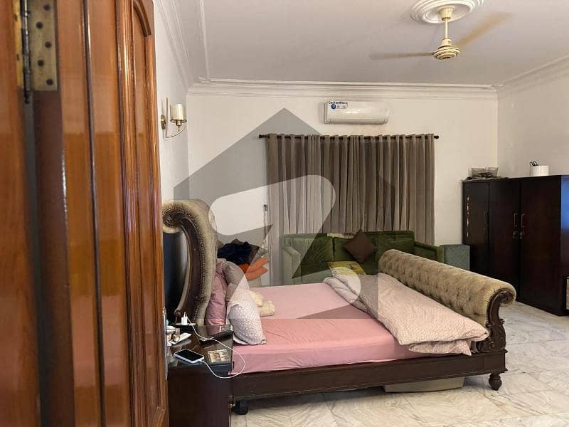 1000sqyd Banglow for sale 1000sqyd Banglow for sale