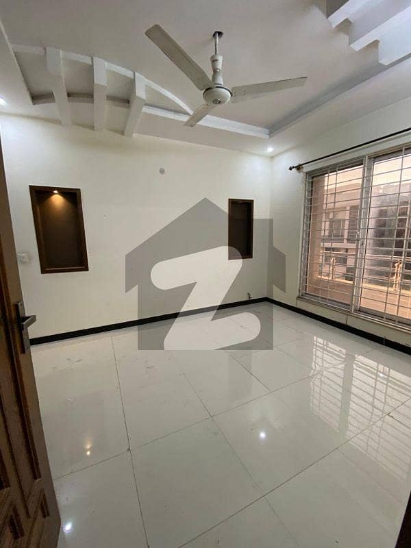 Beautiful Uper Portion For Rent Beautiful Uper Portion For Rent