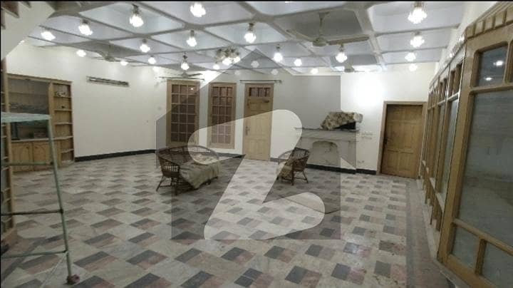A Prime Location House In Shami Road A Prime Location House In Shami Road