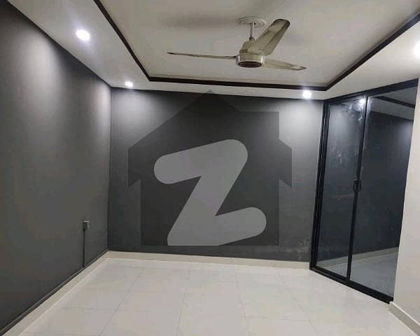 1100 Square Feet Flat For Sale In E-11 1100 Square Feet Flat For Sale In E-11