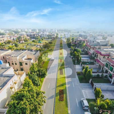 SuperHot Location Near Park 1 Kanal Beautiful Modern Home Availabe For Sale In Lake City Sector M-3 On Reasonable Price SuperHot Location Near Park 1 Kanal Beautiful Modern Home Availabe For Sale In Lake City Sector M-3 On Reasonable Price