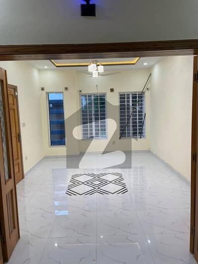 بحریہ ٹاؤن فیز 8 بحریہ ٹاؤن راولپنڈی,راولپنڈی میں 3 کمروں کا 7 مرلہ بالائی پورشن 35.0 ہزار میں کرایہ پر دستیاب ہے۔ بحریہ ٹاؤن فیز 8 بحریہ ٹاؤن راولپنڈی,راولپنڈی میں 3 کمروں کا 7 مرلہ بالائی پورشن 35.0 ہزار میں کرایہ پر دستیاب ہے۔