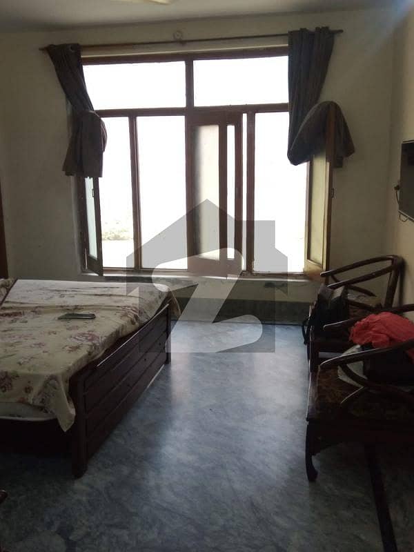 Canal Colonys Finest Modern Elegance Meets Prime Location 1-Kanal Home with 4 Master Bedrooms, Stylish Living Spaces, and Exclusive Surroundings in Sahiwal