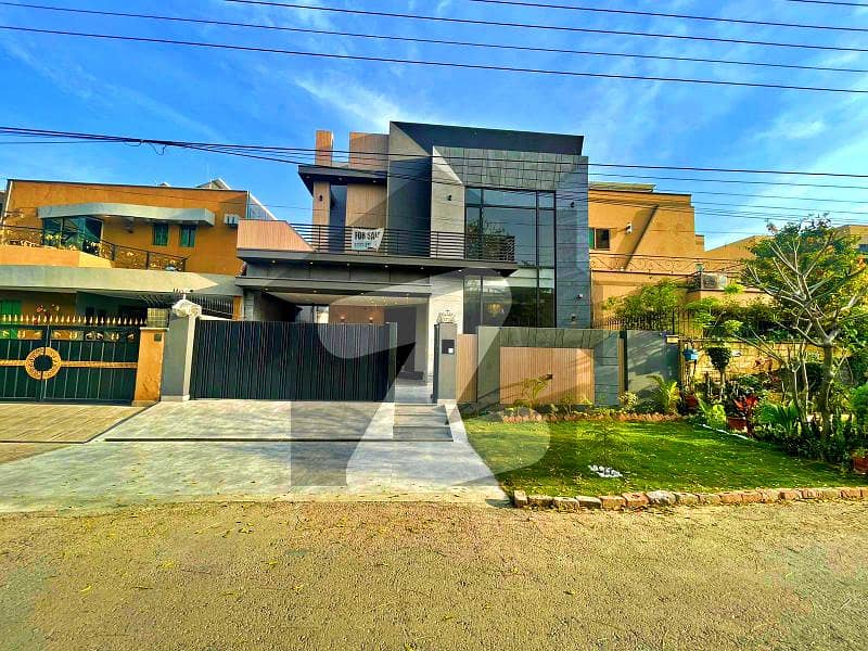 Modern Design 10 Marla House For Sale Modern Design 10 Marla House For Sale