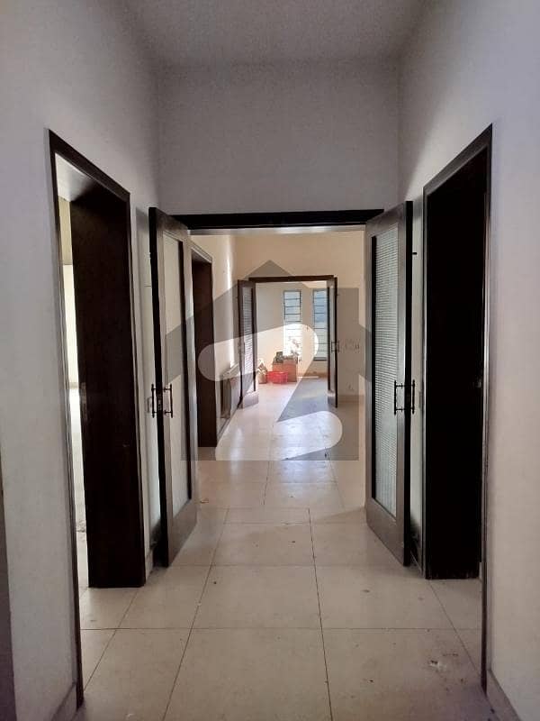 7 Bedroom Full House For Rent F-11/3 7 Bedroom Full House For Rent F-11/3