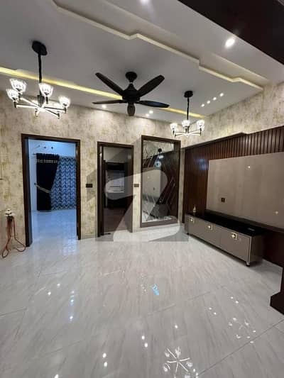 Brand New flat lift car parking Stand by generator 3 bed dd flat west open in Gulshan Brand New flat lift car parking Stand by generator 3 bed dd flat west open in Gulshan