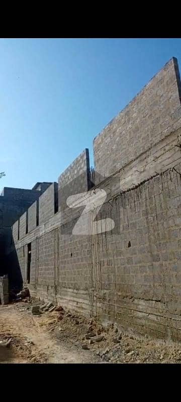 Flat Of 950 Square Feet Is Available For Sale In P & T Housing Society