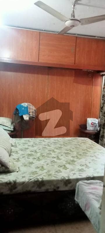 650 Square Feet Flat For Sale In Gulberg Town