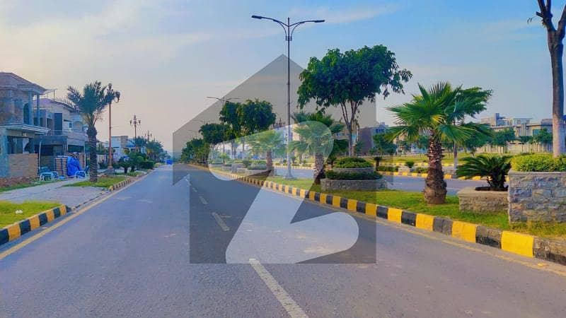 30X60 POSSESSION PLOT FOR SALE NEAR TO MAIN MARKAZ 30X60 POSSESSION PLOT FOR SALE NEAR TO MAIN MARKAZ