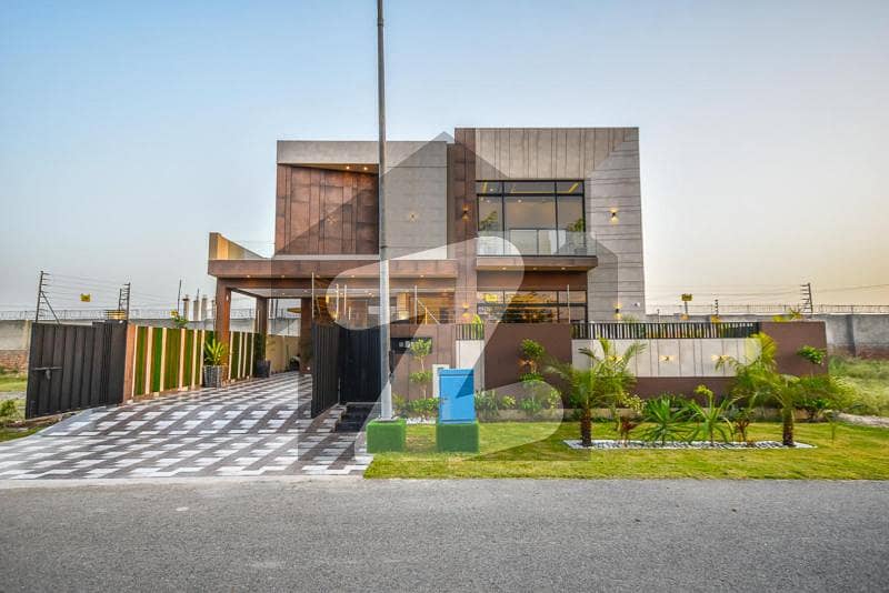 One Kanal Ultra Modern Lucrative Bungalow Near Big Park And Market Don't Miss Out! One Kanal Ultra Modern Lucrative Bungalow Near Big Park And Market Don't Miss Out!