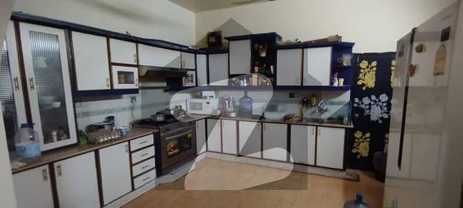 400 Yards First Floor 3 Bed dd Sept Gate parking Tile Flooring Gulshan Block 5