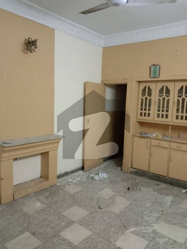 First and 2nd floor for rent in I-10 First and 2nd floor for rent in I-10