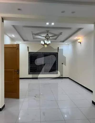 10 Marla Upper Portion Available For Rent