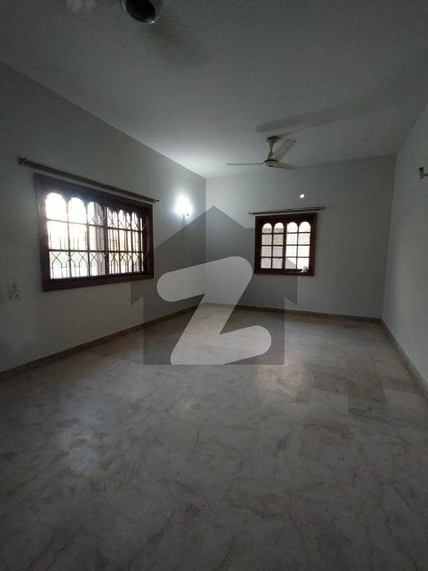 Upper Portion Four Beds DD Residential / Commercial Upper Portion Four Beds DD Residential / Commercial