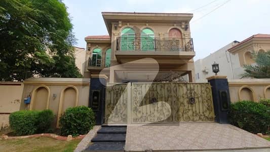 پنجاب سمال انڈسٹریز کالونی - بلاک ای پنجاب سمال انڈسٹریز کالونی,لاہور میں 6 کمروں کا 14 مرلہ مکان 4.45 کروڑ میں برائے فروخت۔ پنجاب سمال انڈسٹریز کالونی - بلاک ای پنجاب سمال انڈسٹریز کالونی,لاہور میں 6 کمروں کا 14 مرلہ مکان 4.45 کروڑ میں برائے فروخت۔