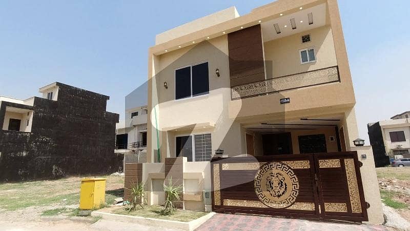 5 Marla Park Face House For Sale In Bahria Town 5 Marla Park Face House For Sale In Bahria Town
