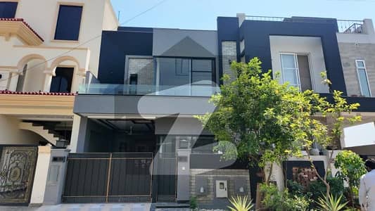 Ideal Prime Location 5 Marla House Has Landed On Market In Bankers Avenue - Block C, Lahore Ideal Prime Location 5 Marla House Has Landed On Market In Bankers Avenue - Block C, Lahore