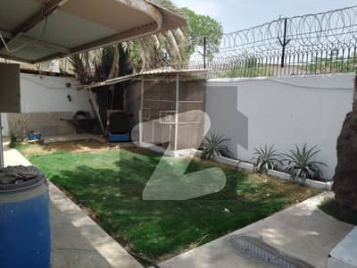 نارتھ ناظم آباد ۔ بلاک ایچ نارتھ ناظم آباد,کراچی میں 11 کمروں کا 1 کنال دفتر 5.0 لاکھ میں کرایہ پر دستیاب ہے۔ نارتھ ناظم آباد ۔ بلاک ایچ نارتھ ناظم آباد,کراچی میں 11 کمروں کا 1 کنال دفتر 5.0 لاکھ میں کرایہ پر دستیاب ہے۔
