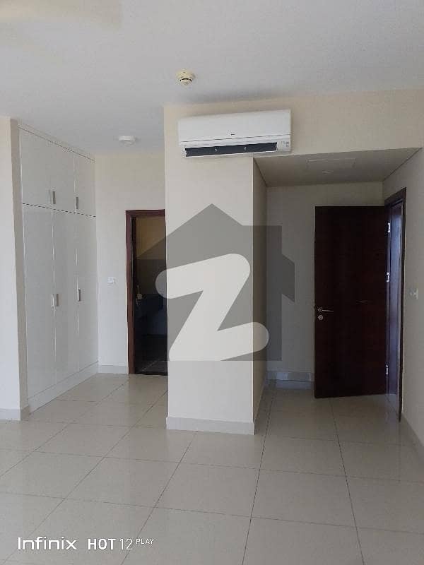 Excellent Condition Apartment In Emaar Excellent Condition Apartment In Emaar
