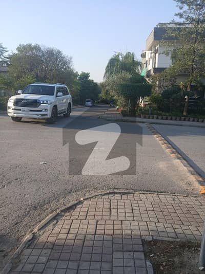 ڈی ایچ اے فیز 2 - سیکٹر جی ڈی ایچ اے ڈیفینس فیز 2,ڈی ایچ اے ڈیفینس,اسلام آباد میں 1 کنال رہائشی پلاٹ 5.5 کروڑ میں برائے فروخت۔ ڈی ایچ اے فیز 2 - سیکٹر جی ڈی ایچ اے ڈیفینس فیز 2,ڈی ایچ اے ڈیفینس,اسلام آباد میں 1 کنال رہائشی پلاٹ 5.5 کروڑ میں برائے فروخت۔