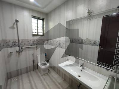1 kanal brand new lower portion available for rant in uet housing society Lahore bijli Pani gas available 1 kanal brand new lower portion available for rant in uet housing society Lahore bijli Pani gas available