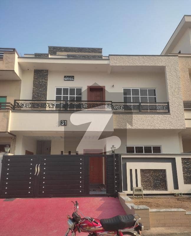 جی ۔ 13 اسلام آباد میں 5 کمروں کا 7 مرلہ مکان 1.6 لاکھ میں کرایہ پر دستیاب ہے۔ جی ۔ 13 اسلام آباد میں 5 کمروں کا 7 مرلہ مکان 1.6 لاکھ میں کرایہ پر دستیاب ہے۔