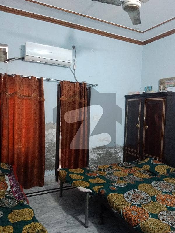 جڑانوالہ روڈ فیصل آباد میں 4 کمروں کا 4 مرلہ مکان 1.6 کروڑ میں برائے فروخت۔
