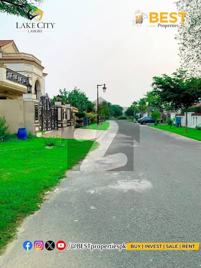 1 Kanal Plot for SALE Near To Park And 150 Feet Lda Structure Road in Sector M3 Lake City Lahore