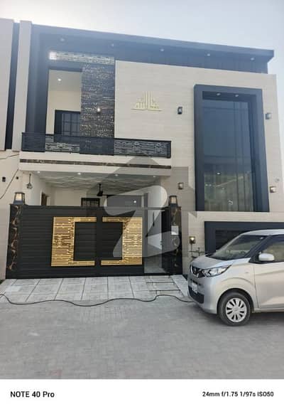 ڈائمنڈ سٹی غالب روڈ,سیالکوٹ میں 5 کمروں کا 6 مرلہ مکان 2.7 کروڑ میں برائے فروخت۔