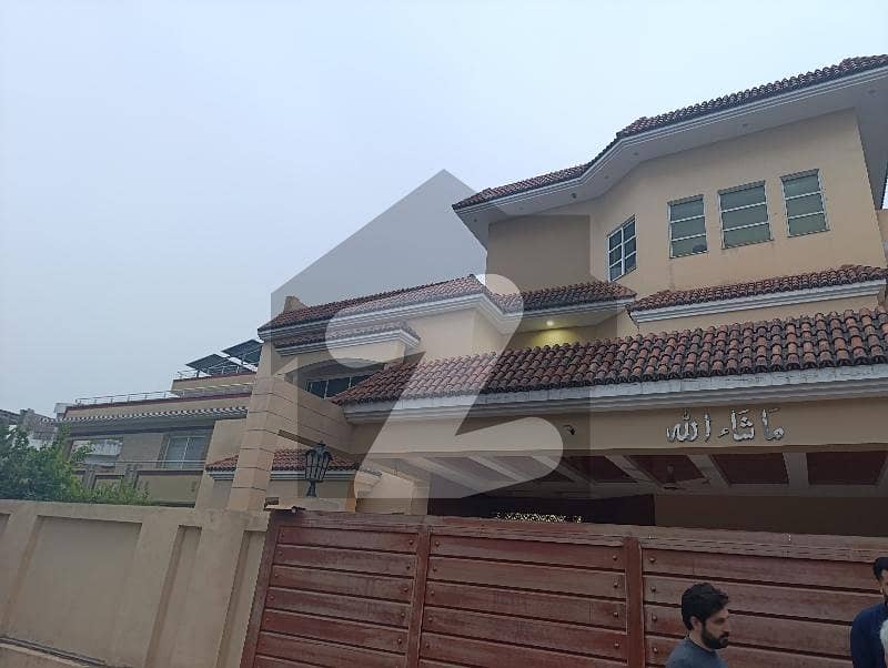 NEw Beautiful House For rent NEw Beautiful House For rent