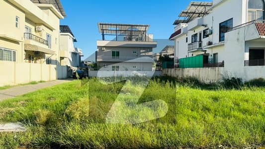 MARGALLA FACE 500SQYD AT REASONABLE PRICE MARGALLA FACE 500SQYD AT REASONABLE PRICE