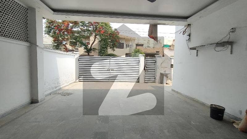 10-Marla 3-Bedroom's & Study House House Available For Sale. 10-Marla 3-Bedroom's & Study House House Available For Sale.