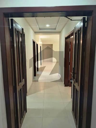 Beautiful 3-Bedrooms Apartment Flat For Rent In Askari-11 Lahore