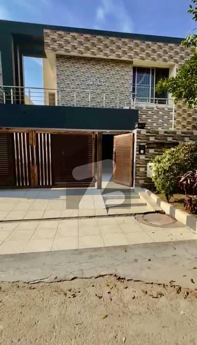 10 Marla House For Rent A-Block (Facing Park)