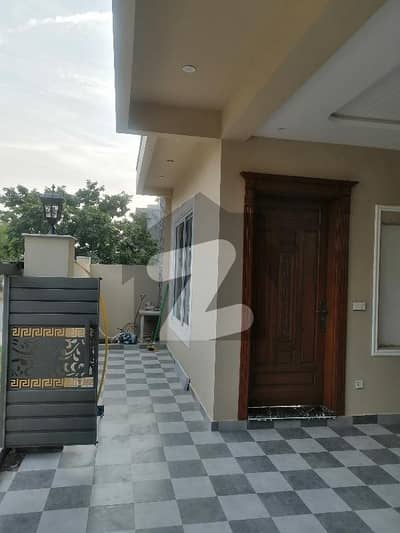 Double Storied(Lop & completion approved) 7 Marla Designer House For Sale Ideal Location Double Storied(Lop & completion approved) 7 Marla Designer House For Sale Ideal Location