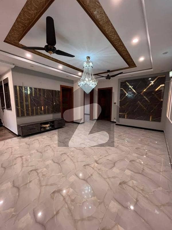 Top City 10 Marla House For Rent Top City 10 Marla House For Rent