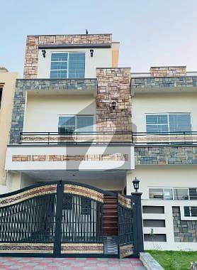 G-13 30x60 Brand new double story house available G-13 30x60 Brand new double story house available