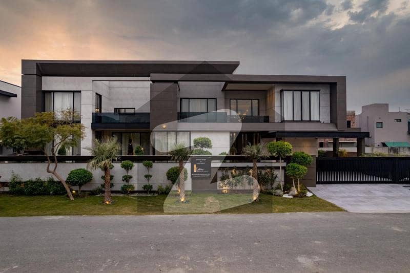 Stunning-Bungalow-With-Modern-Amenities! Stunning-Bungalow-With-Modern-Amenities!