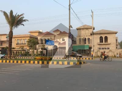 سینٹرل پارک - بلاک بی بی سینٹرل پارک ہاؤسنگ سکیم,لاہور میں 3 مرلہ کمرشل پلاٹ 1.3 کروڑ میں برائے فروخت۔ سینٹرل پارک - بلاک بی بی سینٹرل پارک ہاؤسنگ سکیم,لاہور میں 3 مرلہ کمرشل پلاٹ 1.3 کروڑ میں برائے فروخت۔