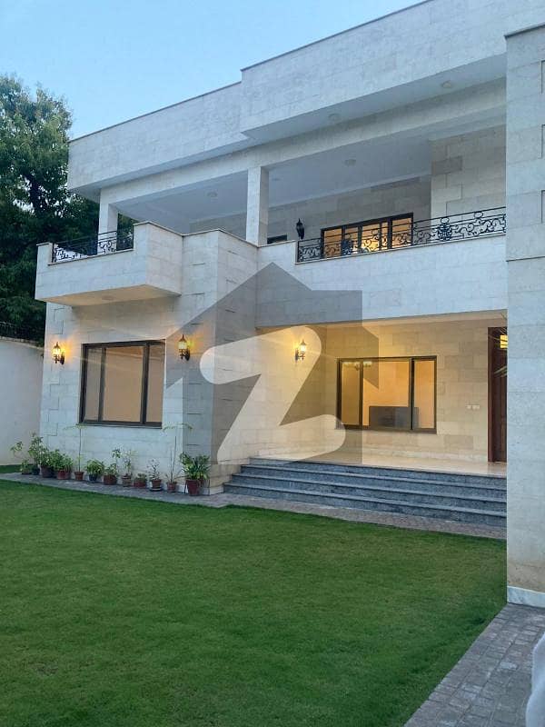 LUXURIOUS HOUSE FOR RENT LUXURIOUS HOUSE FOR RENT