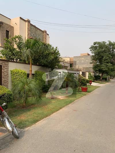 یو ای ٹی ہاؤسنگ سوسائٹی ۔ بلاک بی یو ای ٹی ہاؤسنگ سوسائٹی,لاہور میں 4 کمروں کا 1 کنال بالائی پورشن 95.0 ہزار میں کرایہ پر دستیاب ہے۔ یو ای ٹی ہاؤسنگ سوسائٹی ۔ بلاک بی یو ای ٹی ہاؤسنگ سوسائٹی,لاہور میں 4 کمروں کا 1 کنال بالائی پورشن 95.0 ہزار میں کرایہ پر دستیاب ہے۔