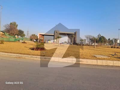 ڈی ایچ اے فیز 7 ڈیفنس (ڈی ایچ اے),لاہور میں 1 کنال رہائشی پلاٹ 4.25 کروڑ میں برائے فروخت۔ ڈی ایچ اے فیز 7 ڈیفنس (ڈی ایچ اے),لاہور میں 1 کنال رہائشی پلاٹ 4.25 کروڑ میں برائے فروخت۔