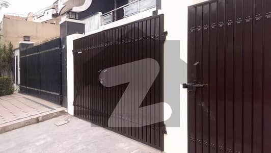one kanal single story house for rent facing park