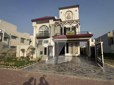 بحریہ آرچرڈ فیز 1 بحریہ آرچرڈ,لاہور میں 5 کمروں کا 10 مرلہ مکان 3.4 کروڑ میں برائے فروخت۔