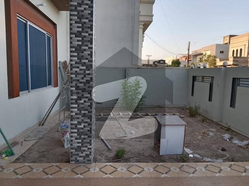 8 Marla portion available for rent in Shalimar 8 Marla portion available for rent in Shalimar