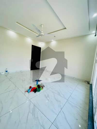 Spacious Upper Portion in DHA Phase 7 Perfect for Comfortable Family Living