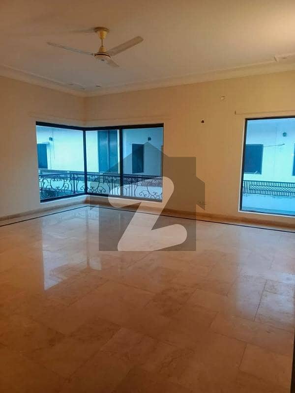 F-11 600'yd 5'Beds Full House For Rent F-11 600'yd 5'Beds Full House For Rent