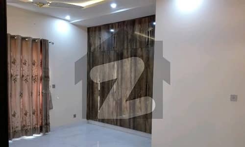 Prime Location House In Faisal Town - Block C For rent